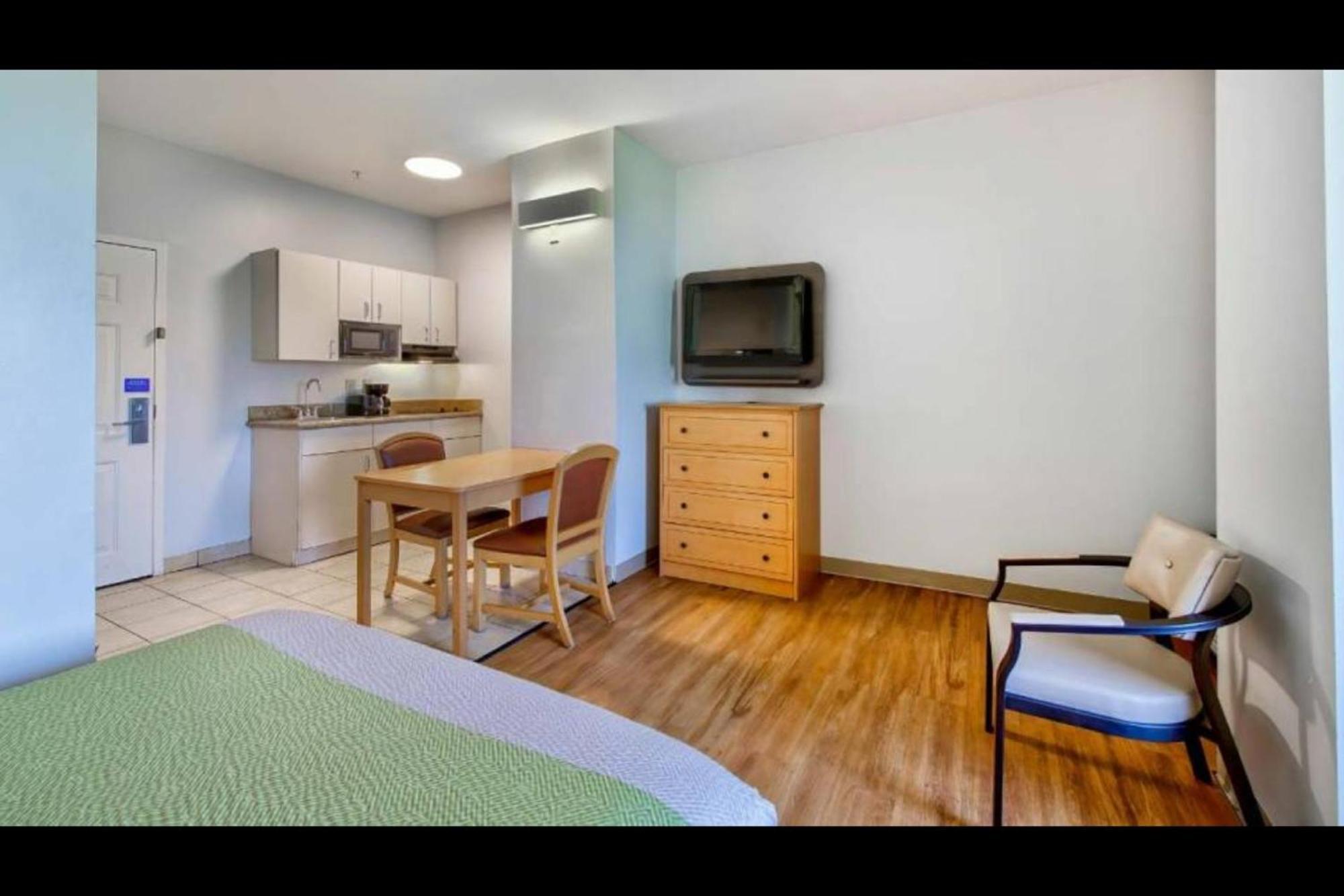 Oyo Townhouse Sulphur,La Extended Stay Exteriér fotografie